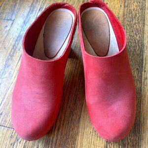 Bryr Tomato Red Clog